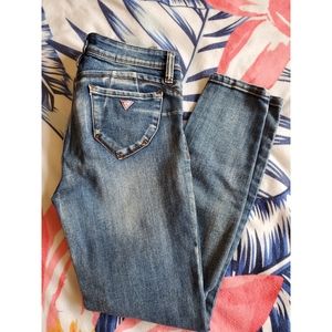 Size 27- Guess Skinny Jeans